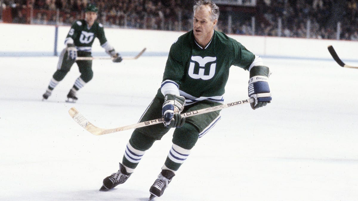 When Gordie Howe came back to skate (and win) with his sons - Vintage  Detroit Collection
