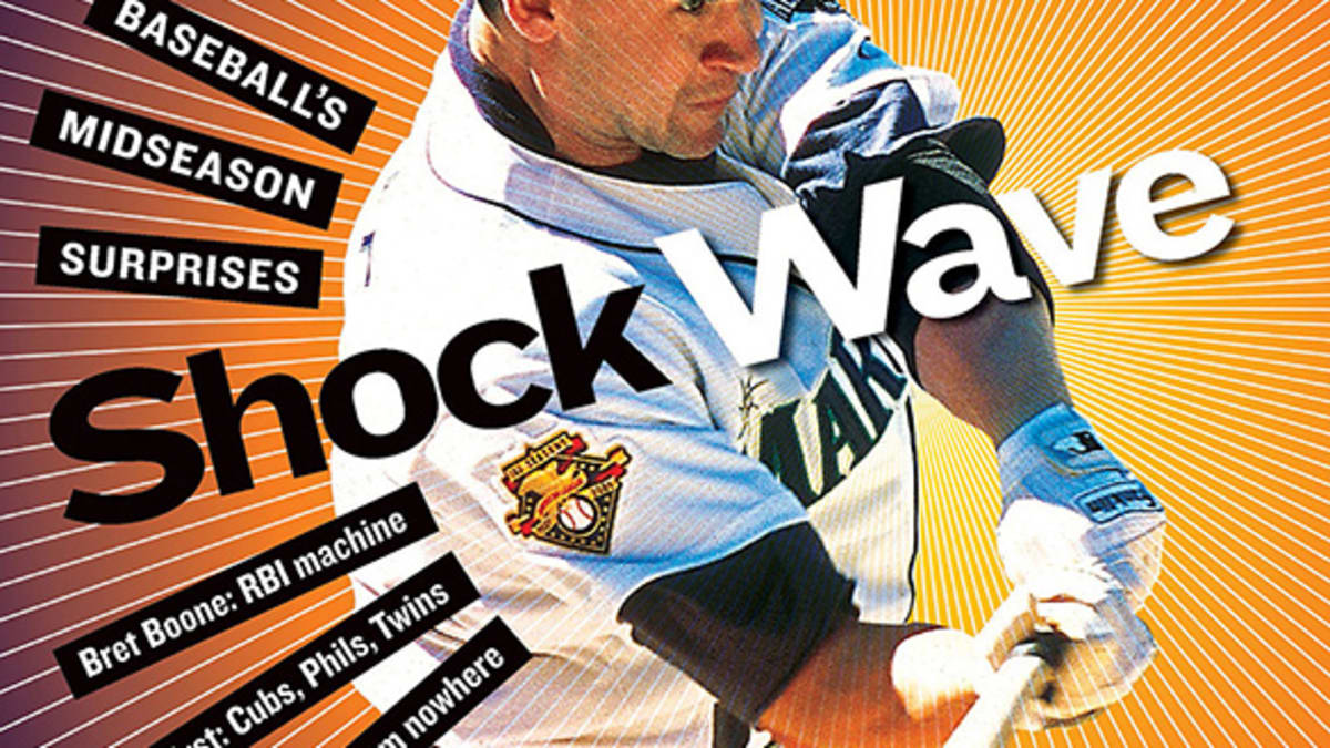 Collectible Sport Illustrated Magazine Bret Boone Seattle Mariner Shock  Wave July 16, 2001