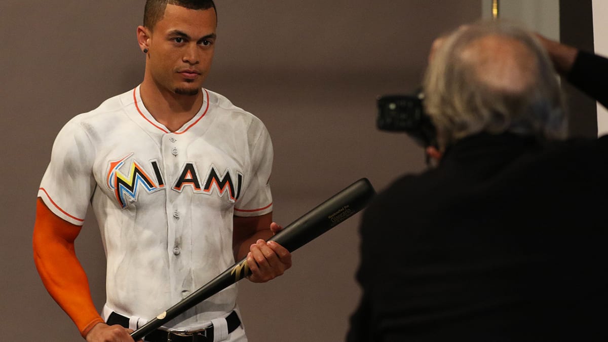 Miami Marlins: Giancarlo Stanton, A Nation Turns Its Loney Eyes to You