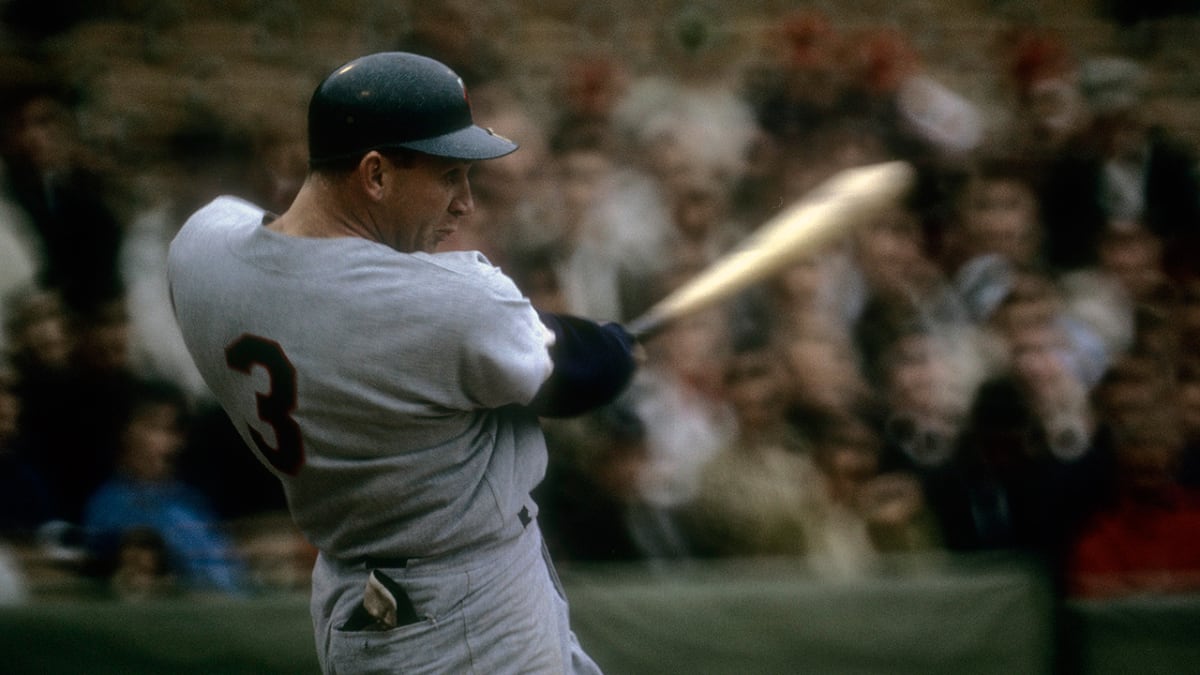 Baseball by BSmile on X: Today In 1964: Minnesota Twins legend Harmon  Killebrew takes a swing during a pregame golf contest at Metropolitan  Stadium. He later hit his 38th HR of the