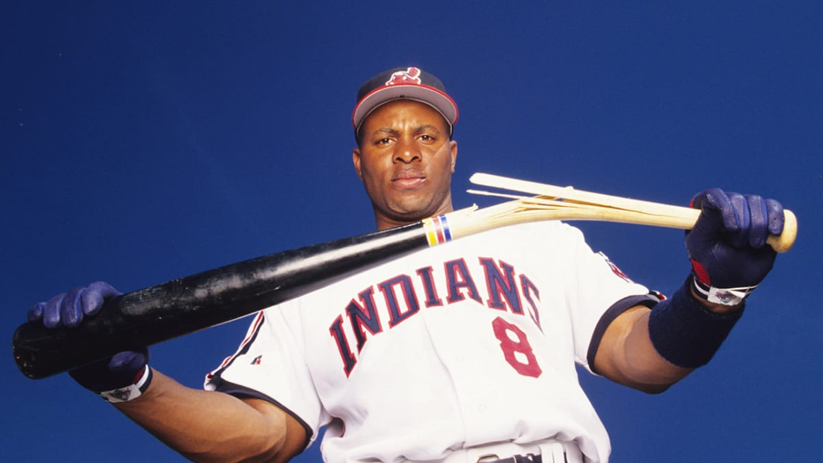 Cheers await Albert Belle in Cleveland