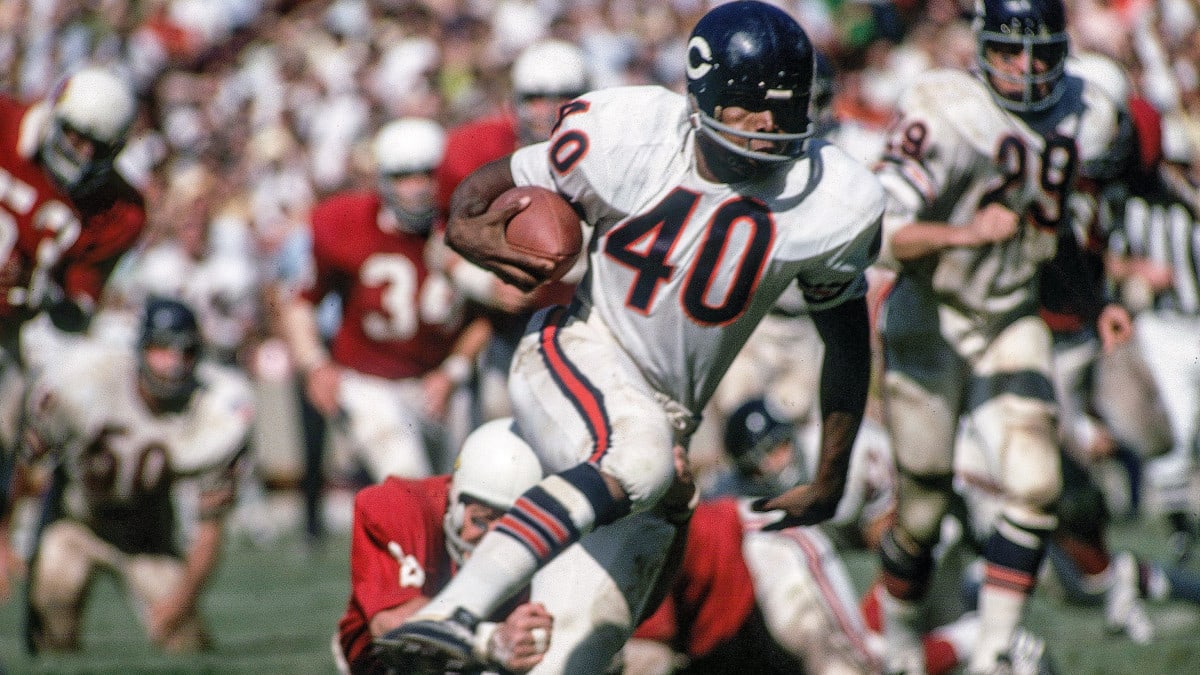 NFL Throwback: Chicago Bears running back Gale Sayers' 6-TD game against  49ers in 1965