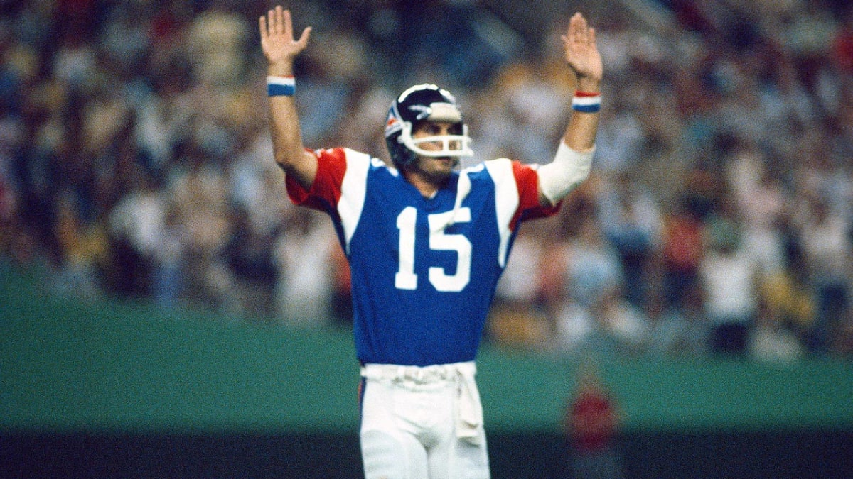 When Rams QB Vince Ferragamo signed with CFL s Montreal Alouettes