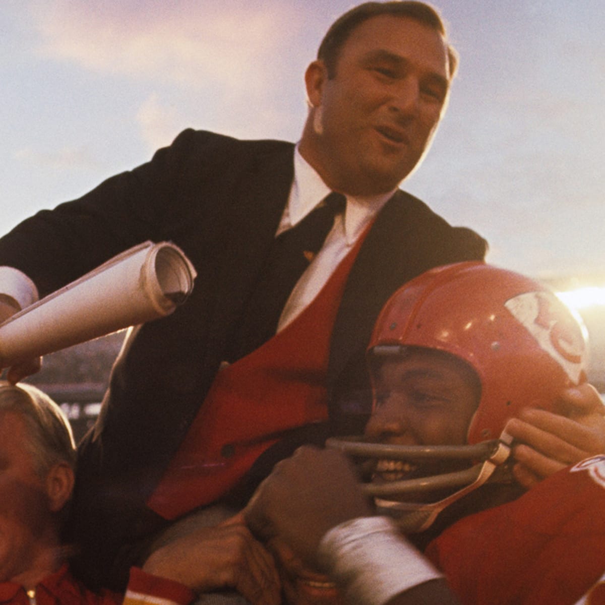 Super Bowl IV: Hank Stram, Len Dawson dominate Vikings - Sports Illustrated  Vault