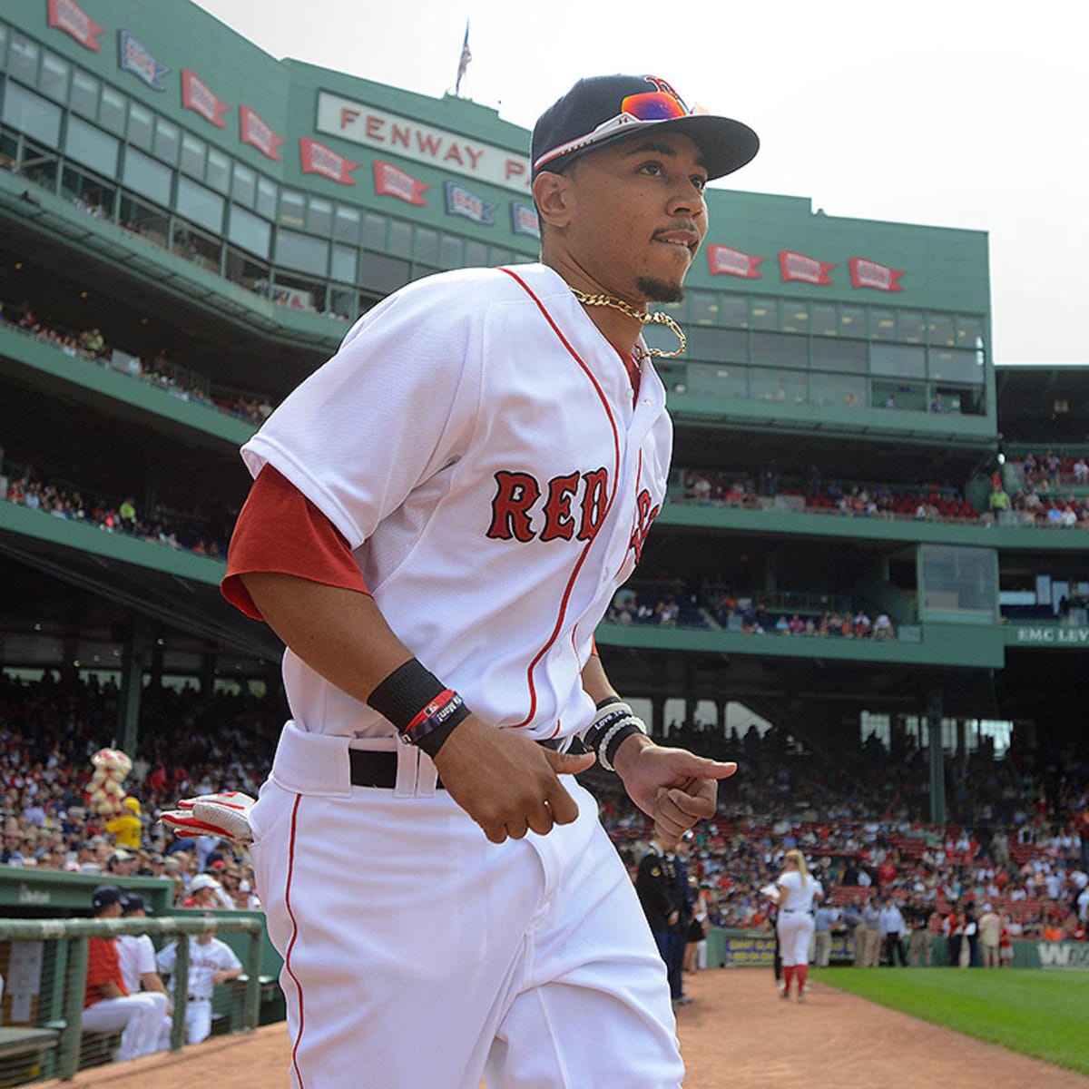 Watch Red Sox's Mookie Betts Obliterate First Homer Of Spring