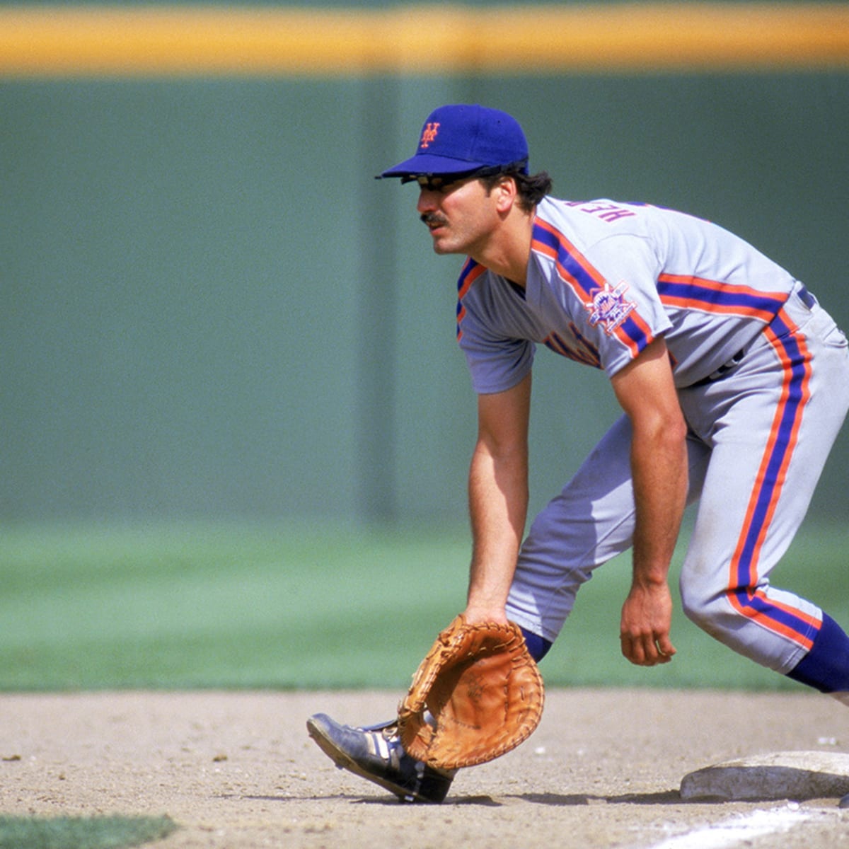 Embracing the power of history, the Mets will wear '86 throwbacks at Sunday  home games this year