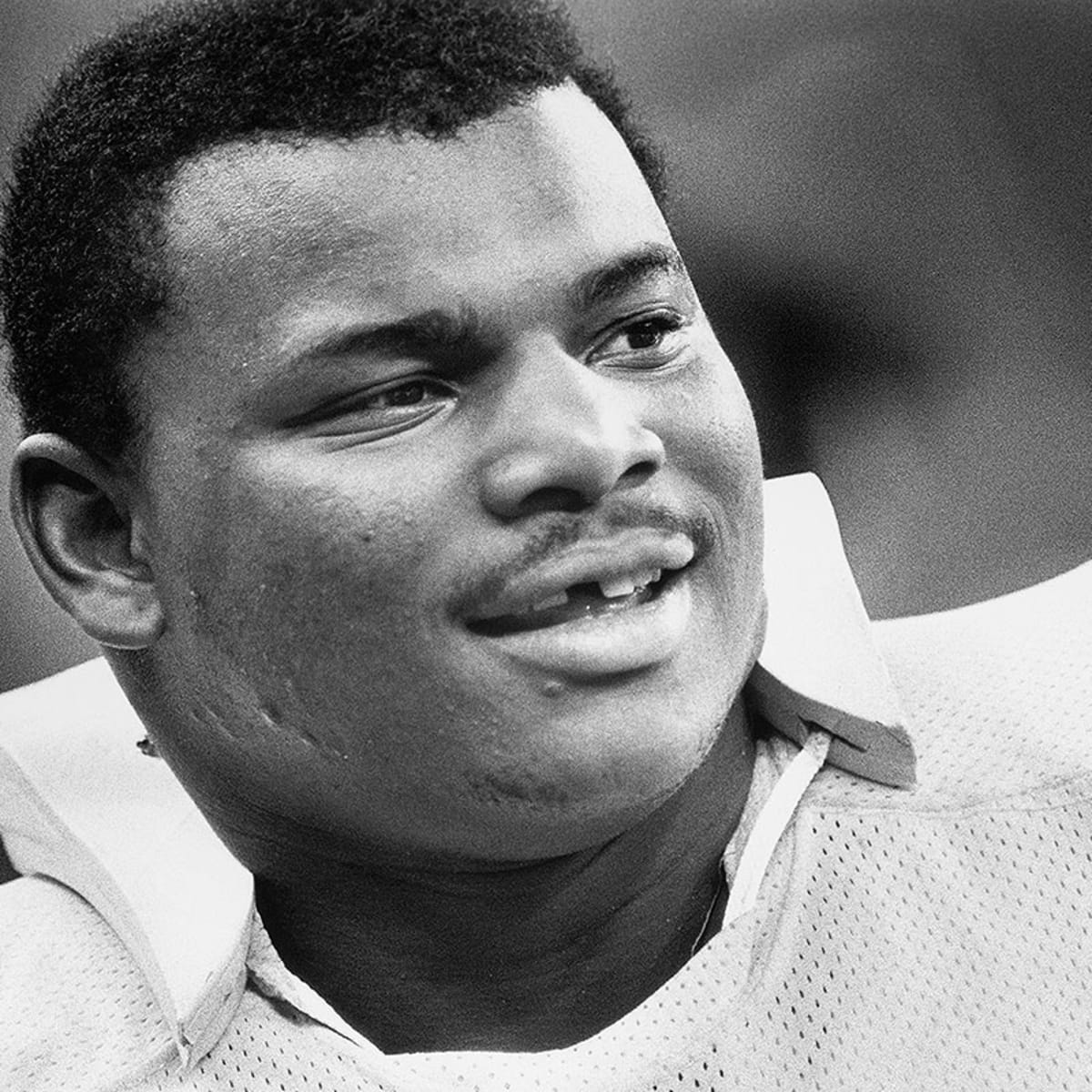 William 'The Refrigerator' Perry to sign autographs at Bridge's