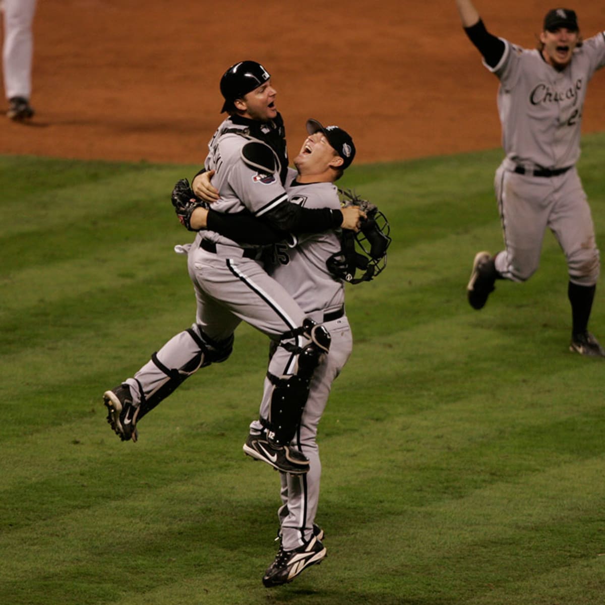 11 Half-Innings to a Championship: 2005 ALDS Game 1 - InsideTheWhite Sox on  Sports Illustrated: News, Analysis, and More