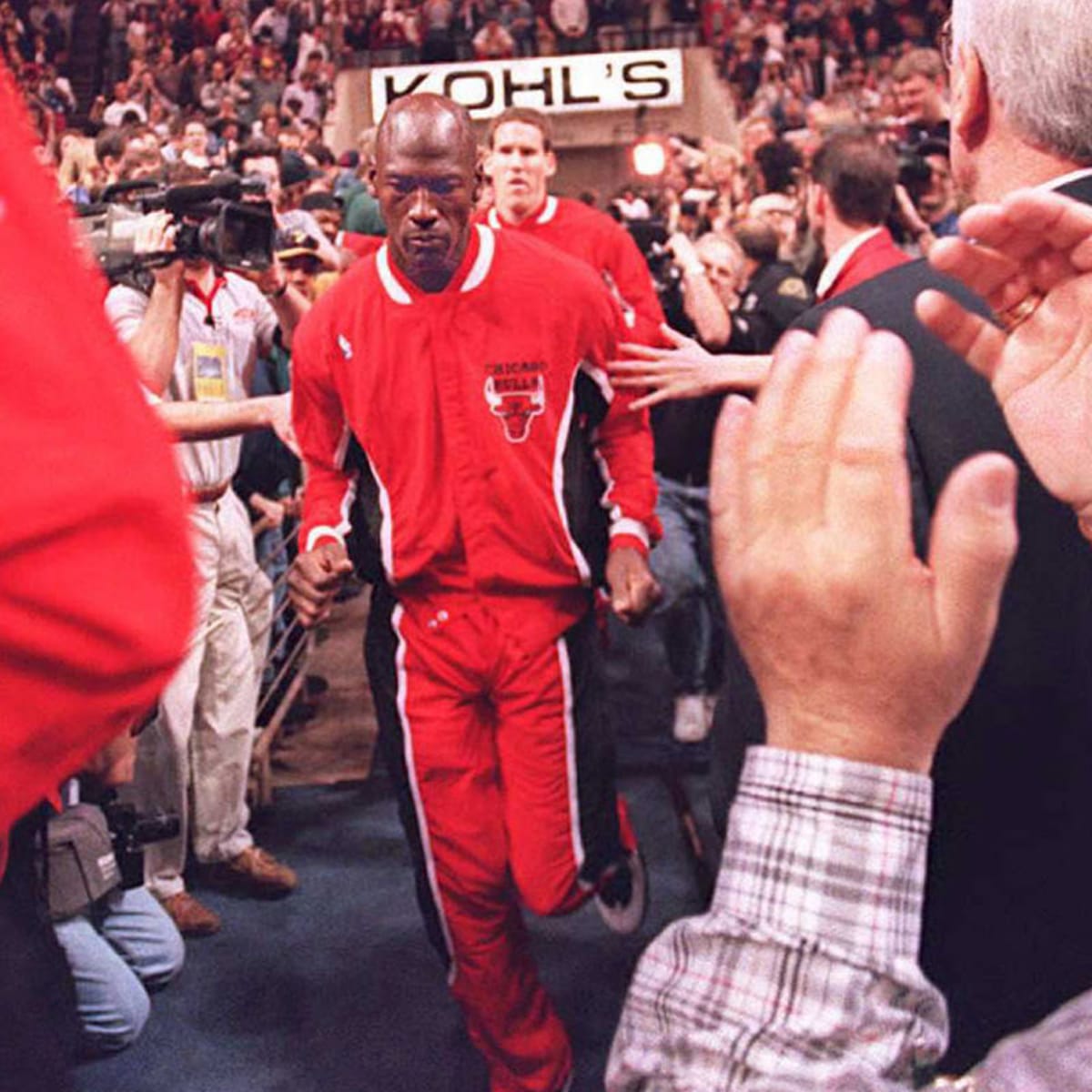 Michael Jordan's return to the Bulls was greeted like the second