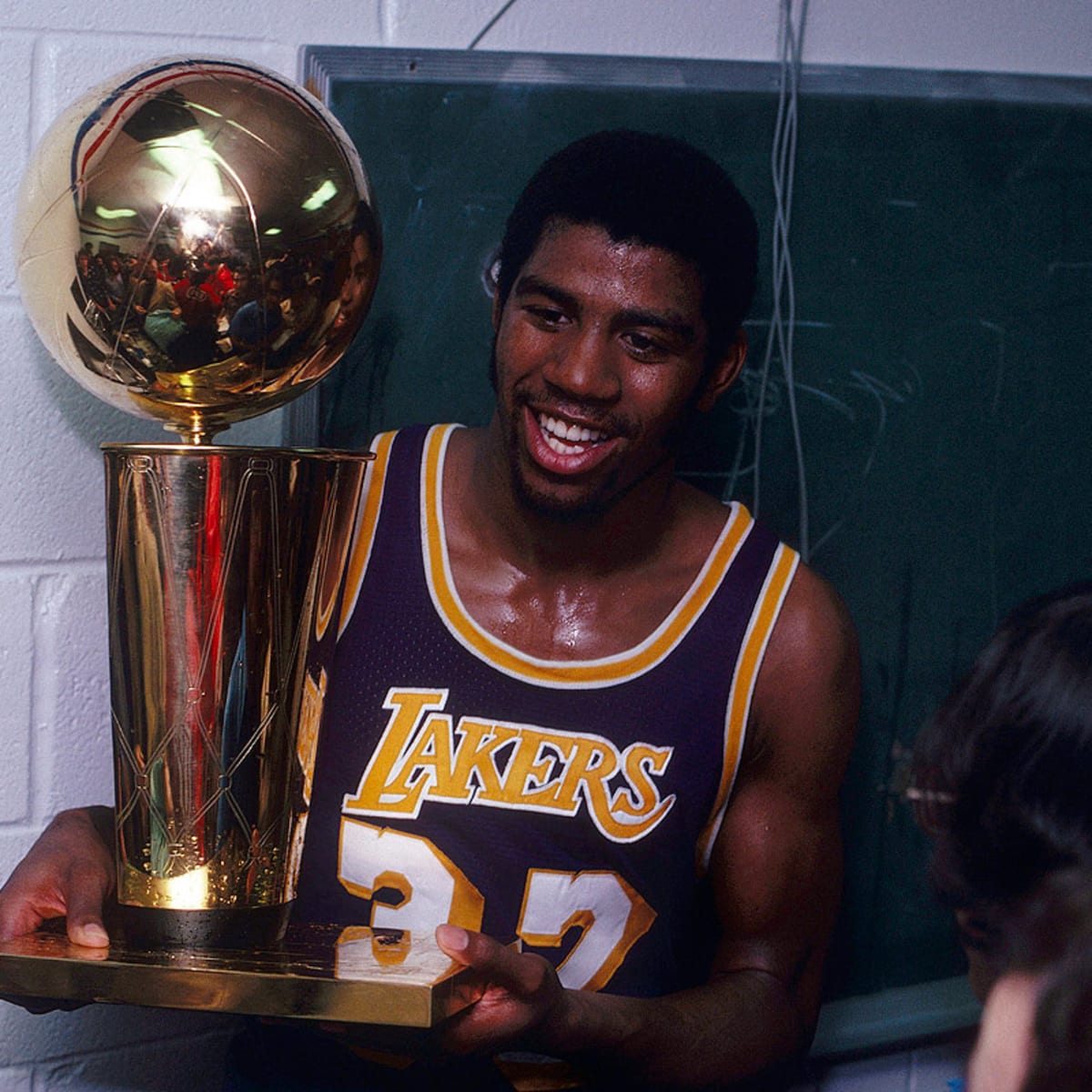 How many rings did magic johnson win online