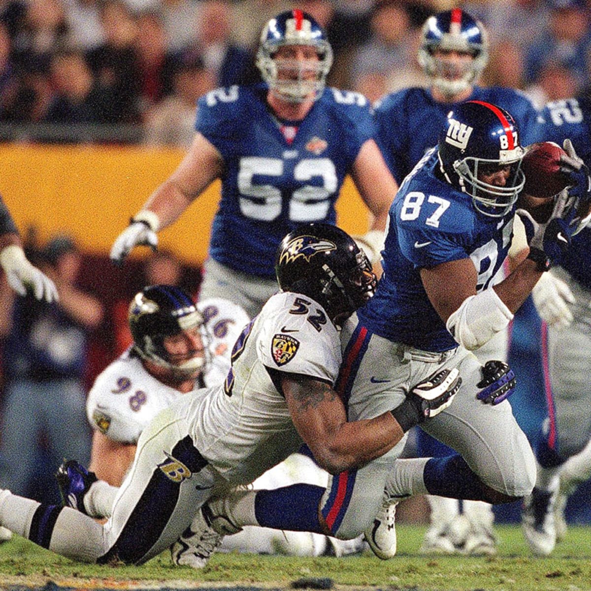 Who won the super store bowl in 2001