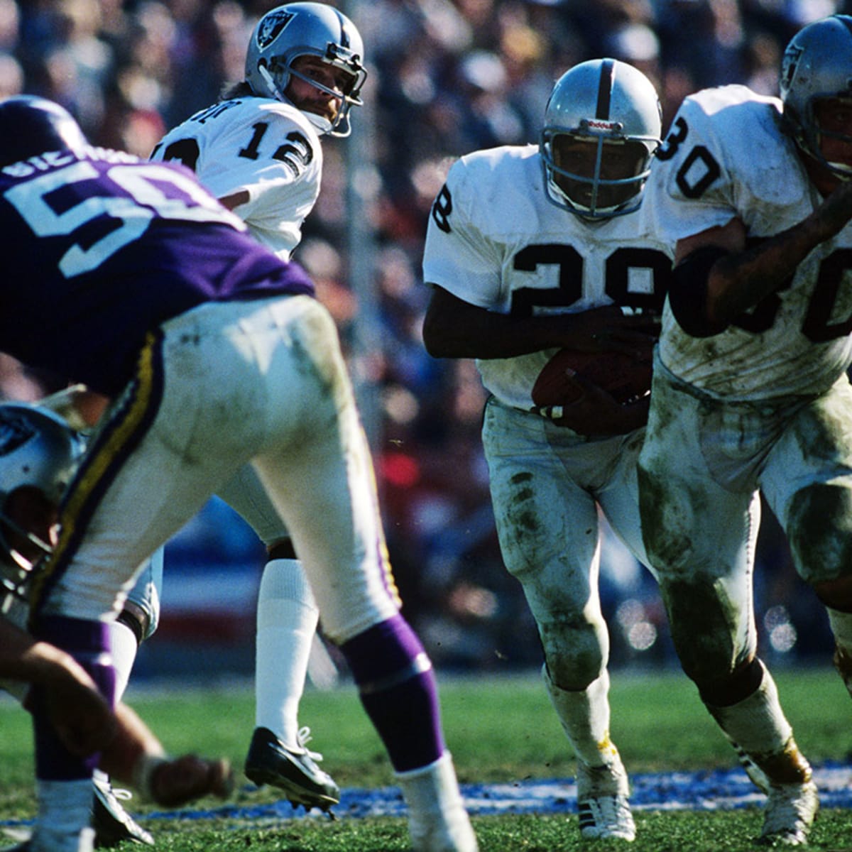 Super Bowl XI from the SI Vault: Raiders demolish Vikings - Sports