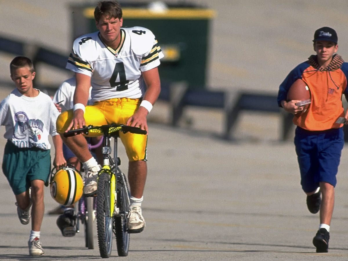 Green Bay Packers Reggie White during training camp at St, Norbert