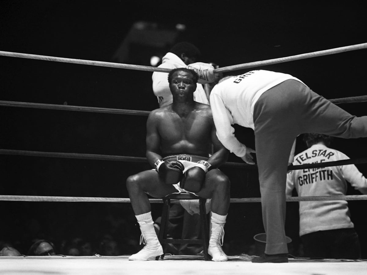 How Emile Griffith came to grips with killing Benny Paret in the ring -  Sports Illustrated Vault