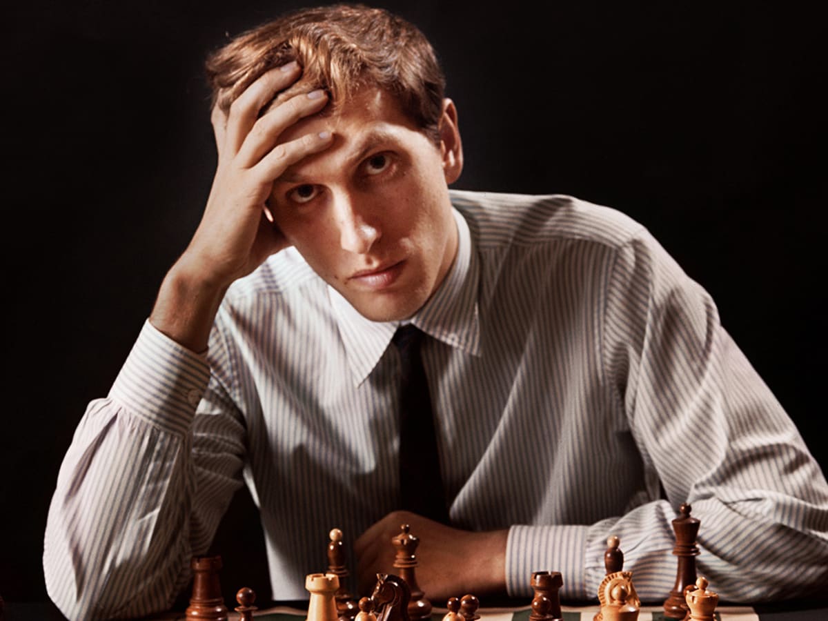 15-year-old Bobby Fischer defeats Argentine Chess Champion 