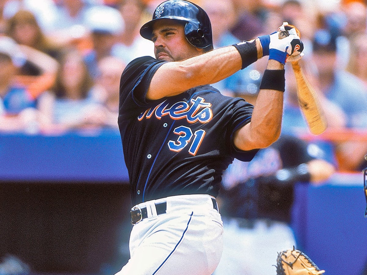 Mike Piazza Loves Hard Rock