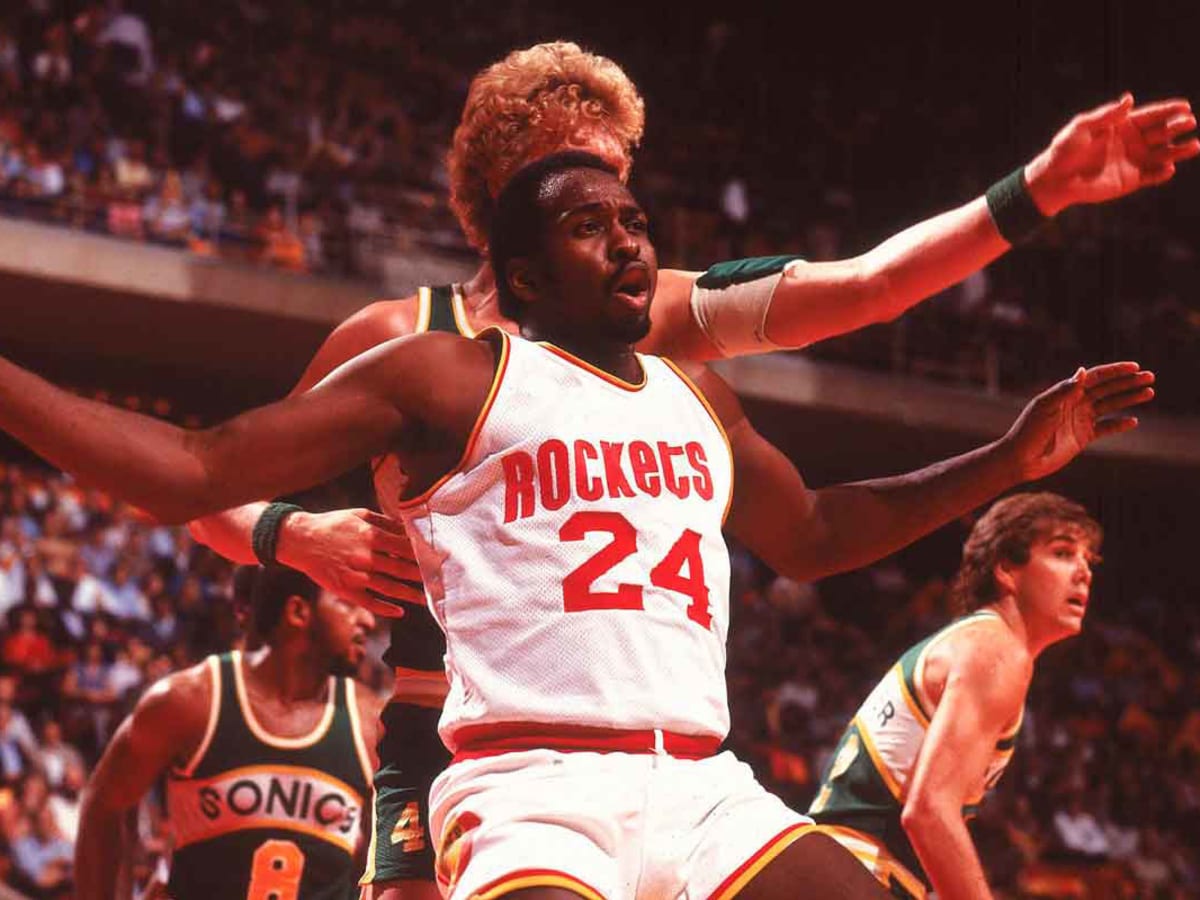 Moses malone store number