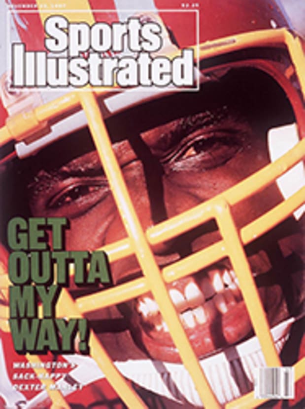 November 23 1987 Sports Illustrated -Dexter Manley of the Washington  Redskins: : Books