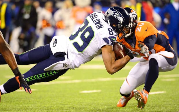 Super Bowl XLVIII odds: Denver Broncos open as favorite over Seattle  Seahawks - Sports Illustrated