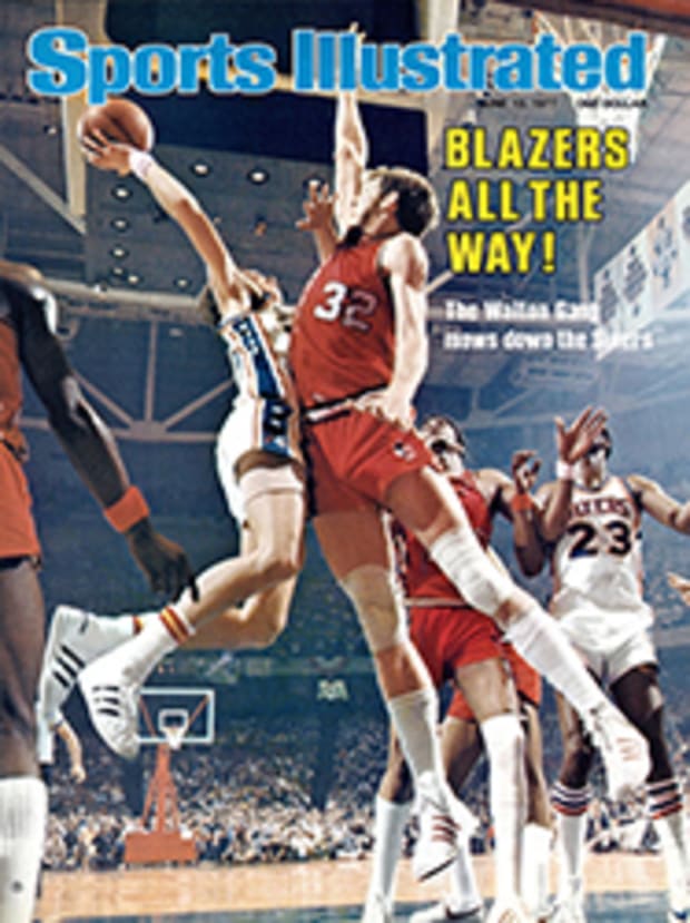 45 years ago, Bill Walton & Dr. Julius Erving had an ALL-TIME DUEL in  Portland's Game 6 NBA Finals, close out WIN over Philadelphia!…