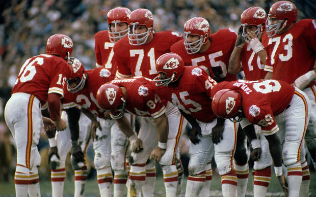 Super Bowl IV: Hank Stram, Len Dawson dominate Vikings - Sports Illustrated  Vault