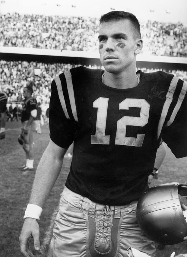 Roger staubach hi-res stock photography and images - Alamy