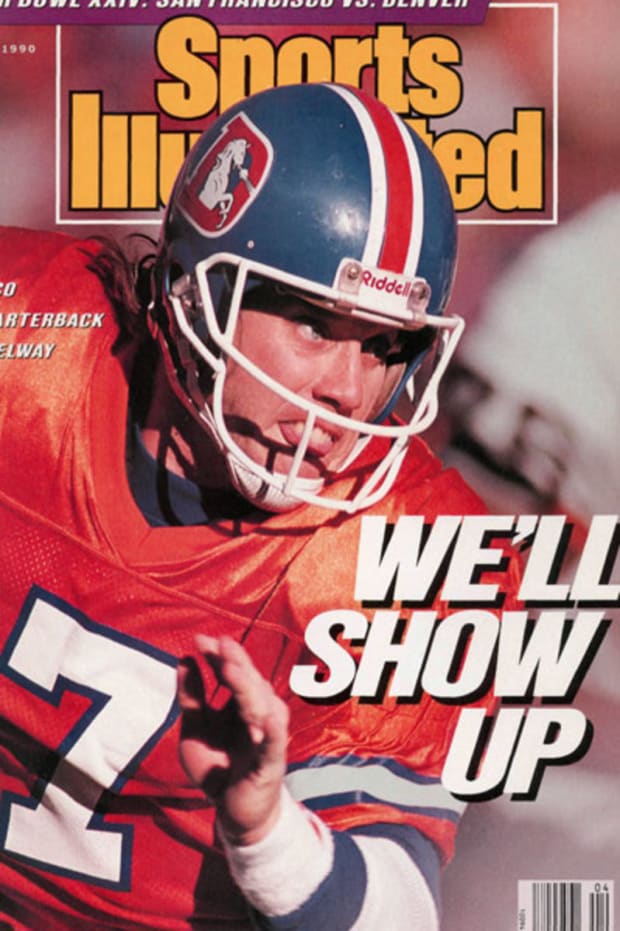 John Elway, Denver Broncos quarterback, prepares to throw the ball during  the Broncos NFL conference championship game against the Cleveland Browns  on Jan. 16, 1990.(AP Photo/Ron Heflin Stock Photo - Alamy