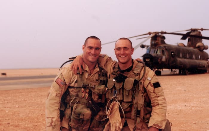 pat-tillman-kevin-tillman-2004.jpg