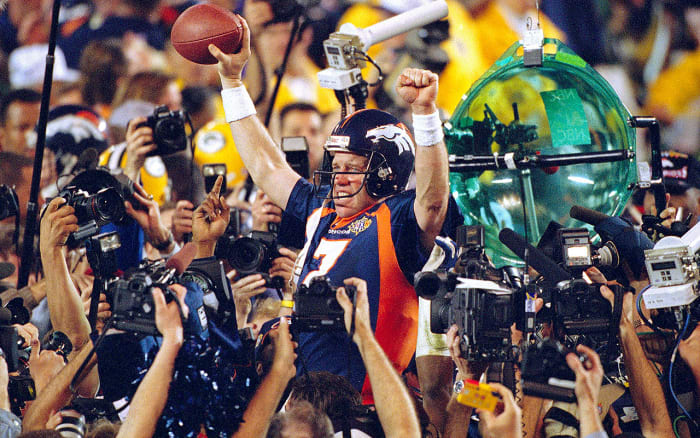 Super Bowl 32: John Elway, Broncos upset Packers - Sports Illustrated ...