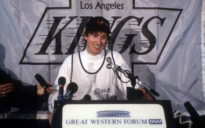 wayne-gretzky-vault.jpg