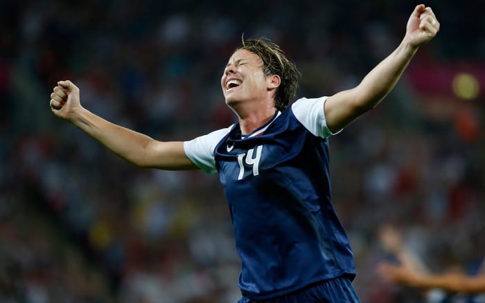 abby-wambach-vault.jpg