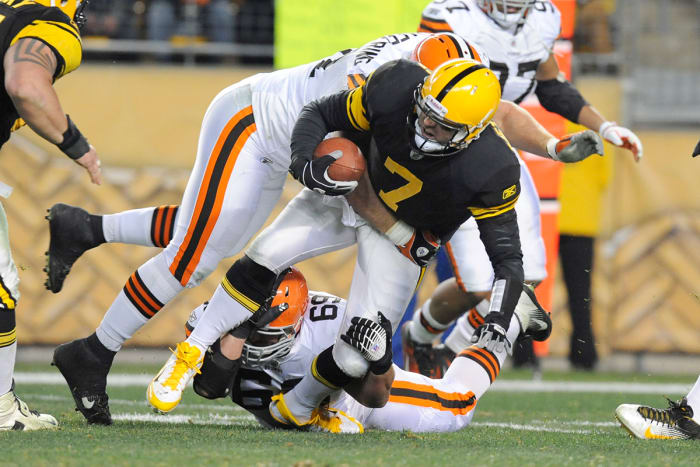 browns-steelers-football.jpg