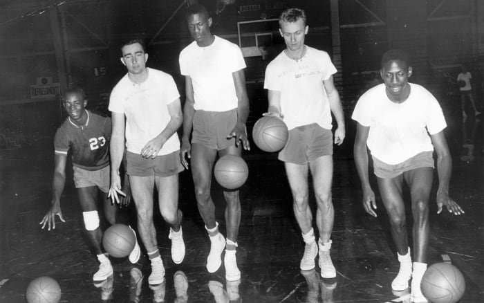 Bill Russell (center) and members of the University of San Francisco Dons basketball team