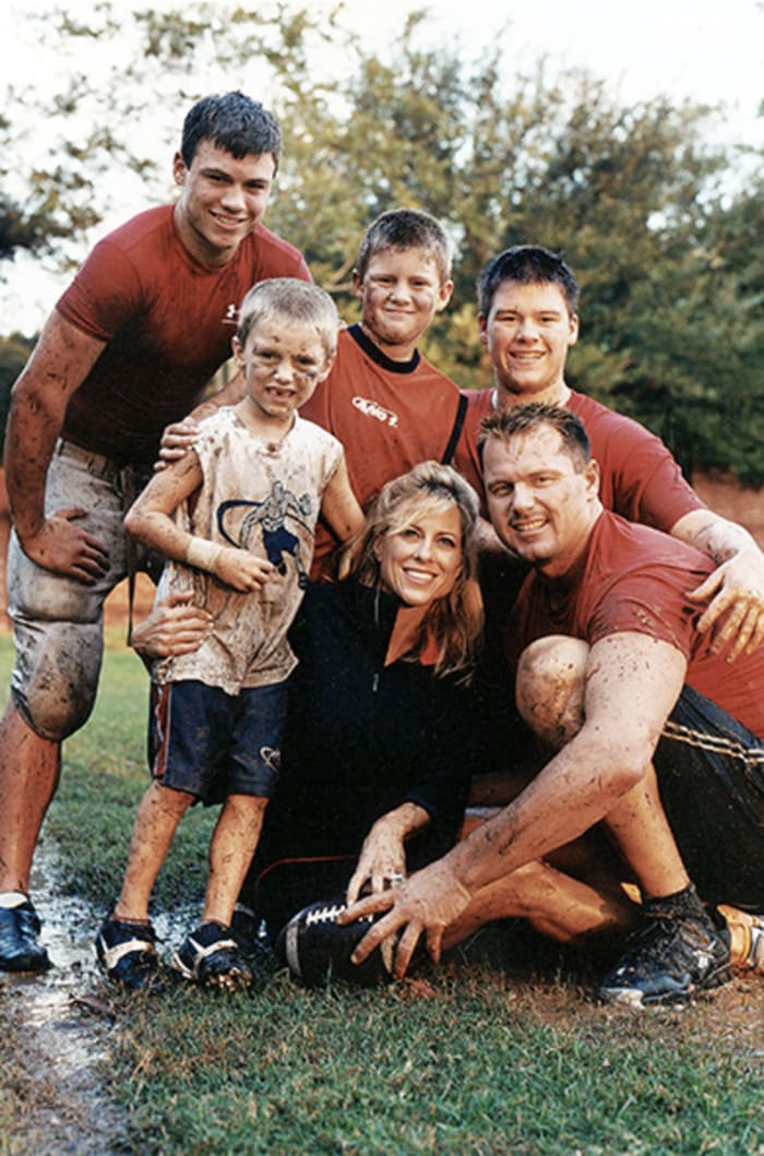 roger-clemens-family-2004.jpg