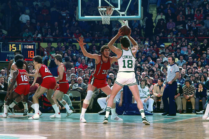 bill-walton-vs-celtics-1.jpg