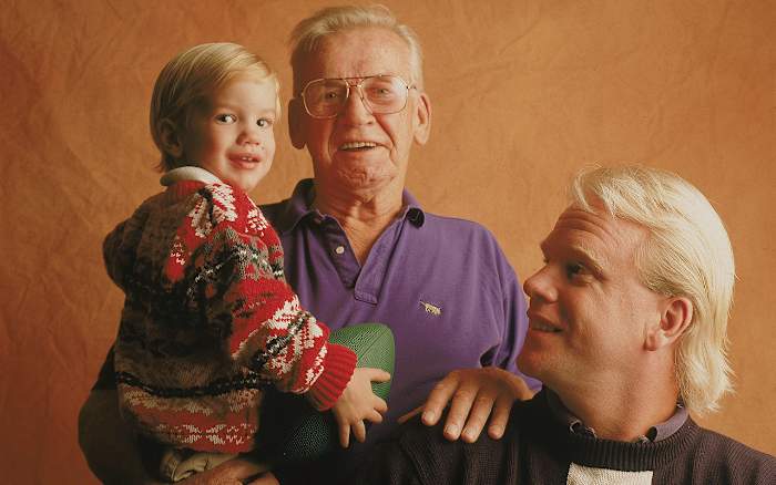 boom-esiason-son-1280-si-vault.jpg
