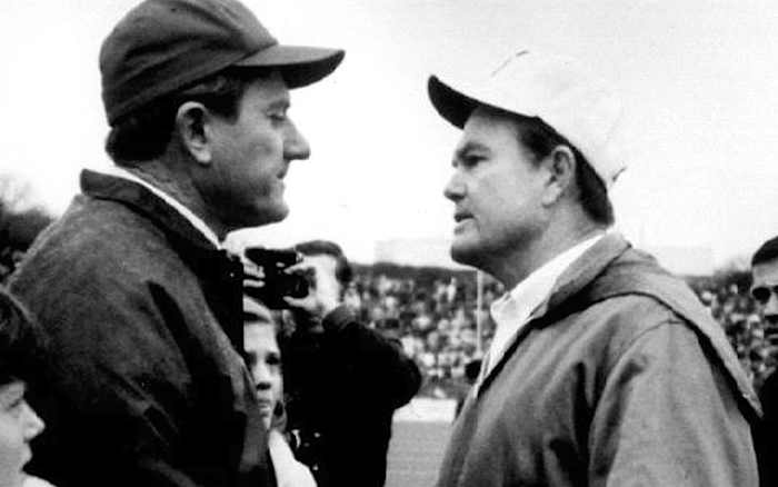 frank-broyles-darrell-royal-rivalry.jpg