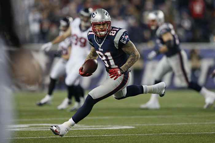 aaron-hernandez-vault-thamel.jpg