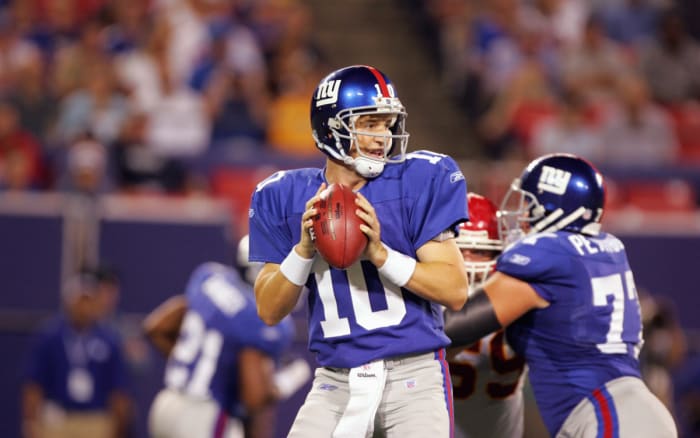 eli-manning-action.jpg