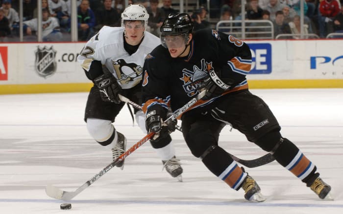 ovechkin-crosy-vaultlead.jpg