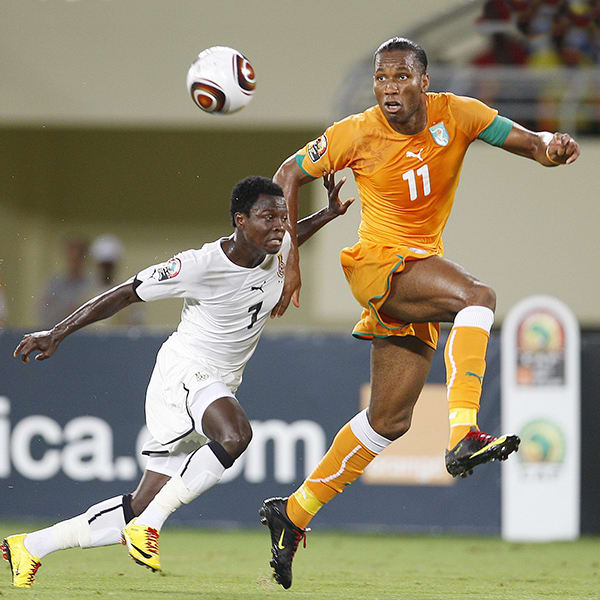 drogba-jump-2010.jpg