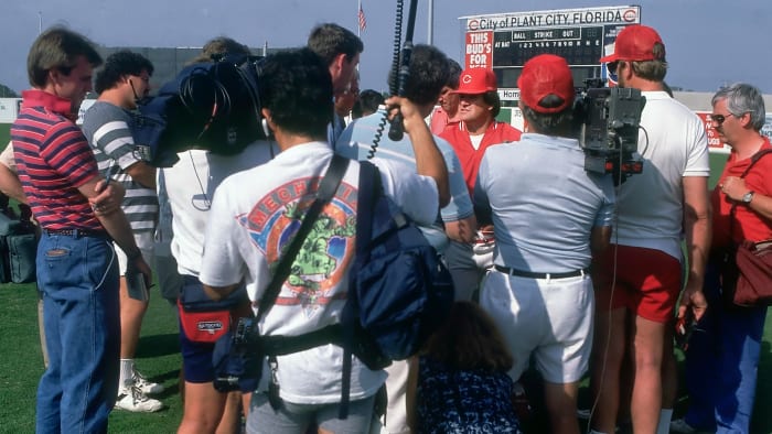 Sports Illustrated detailed report Pete Rose gambling accusations