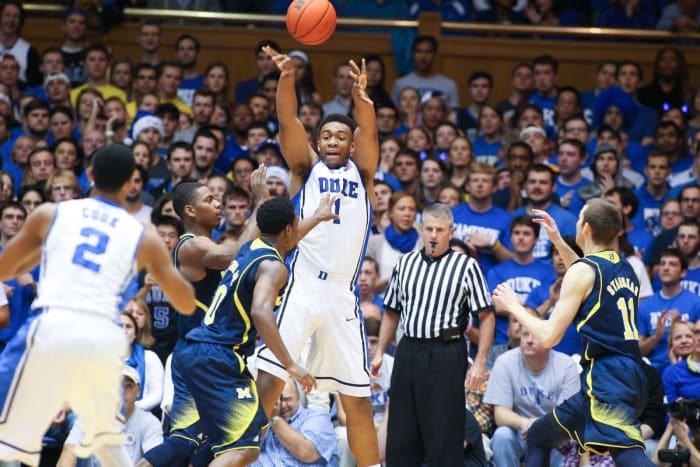 Jabari Parker throws a pass for Duke vs. Michigan
