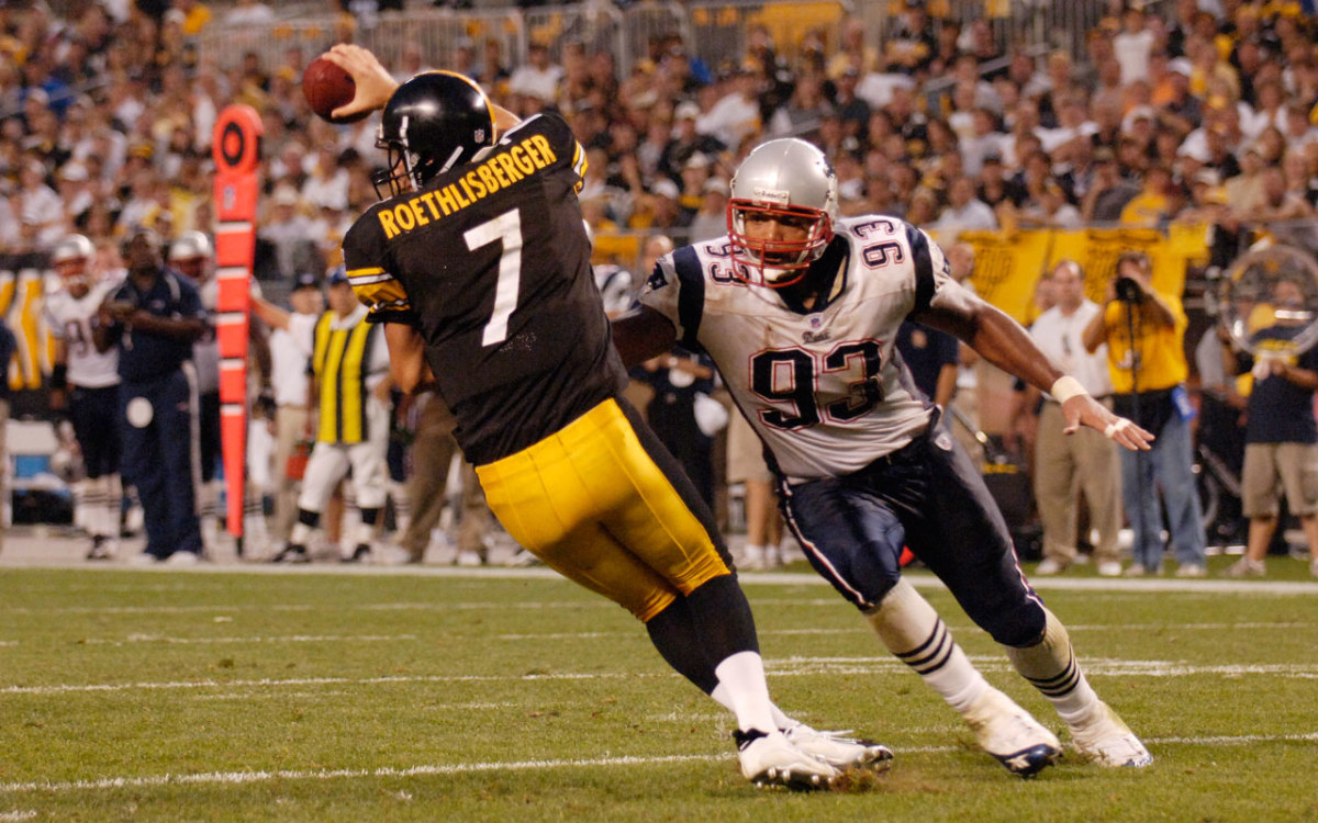 Ben-Roethlisberger-Steelers-Patriots-Vault.jpg