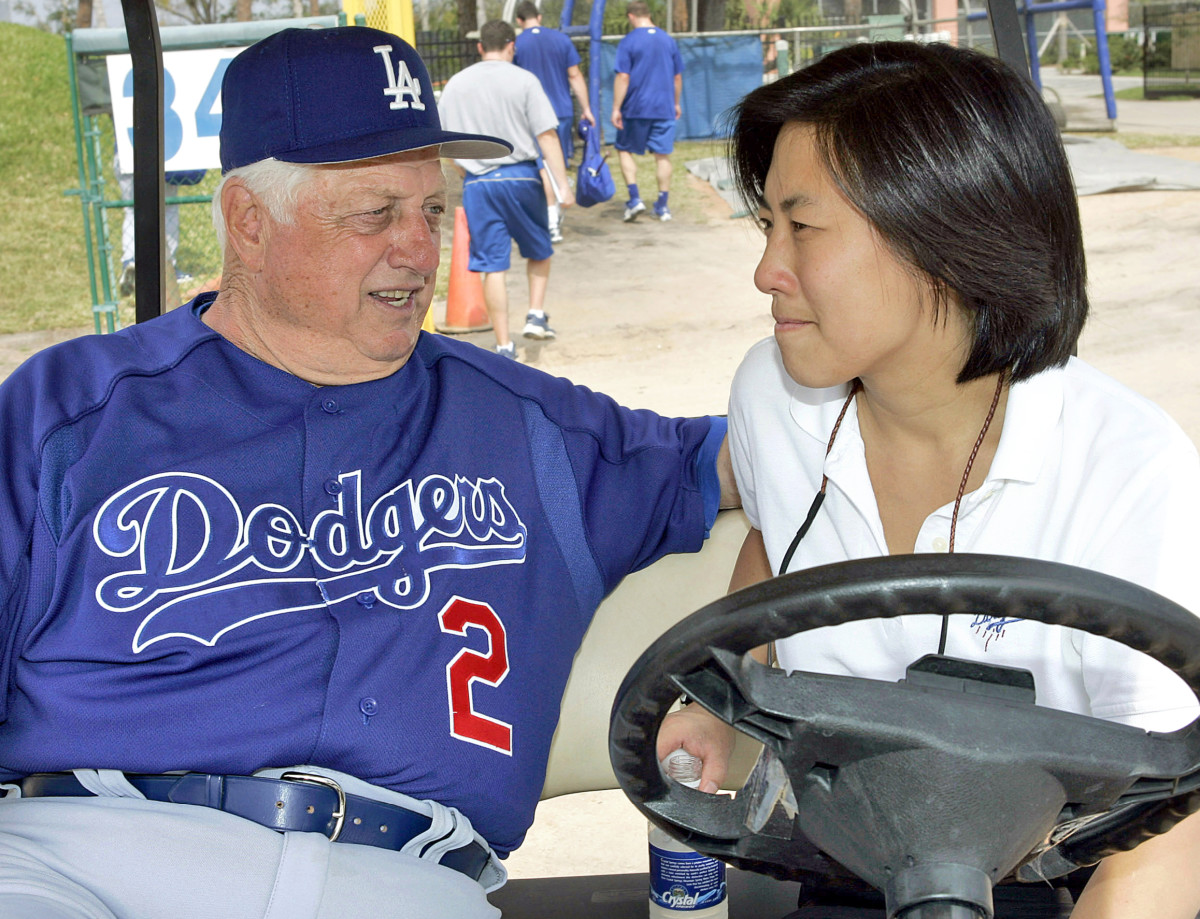 GOOD COMPANY
Ng before taking a job with Lasorda and the Dodgers.
